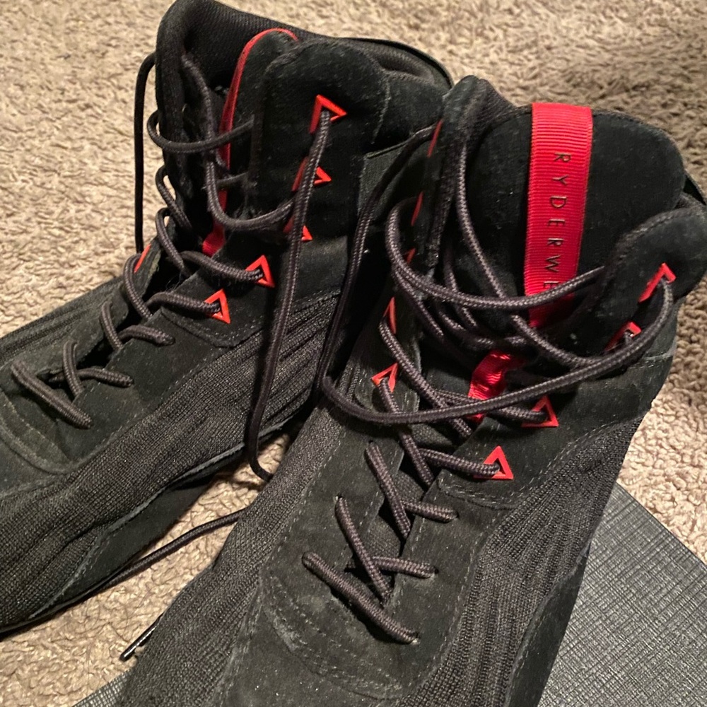 Ryder wear shoes